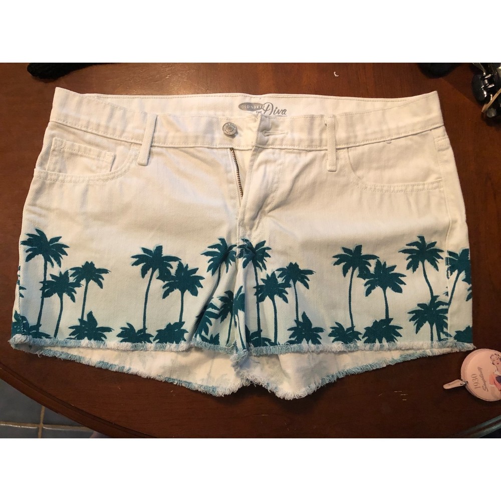 Old Navy Vintage Y2K "The Diva" White Cut-off Shorts w/ Palm Trees